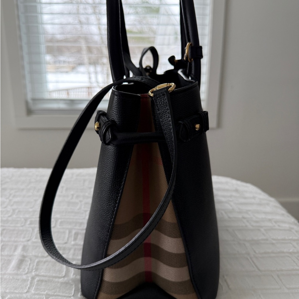 Burberry Banner NM Tote Leather with House Check Canvas, Medium - Picture 2 of 16